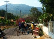 SUMEDANG: Jalan Desa Cibitung Dicor, Warga Semringah