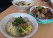 HEUP! Bakso Sedjahtera, Isinya Bisa Meledak, Lontongnya Bikin Kenyang