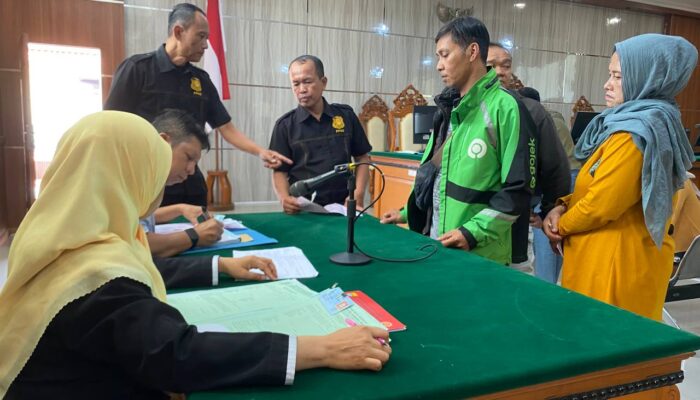 KOTA Bandung: Buang Sampah Sembarangan, 10 Orang Jalani Sidang Tipiring
