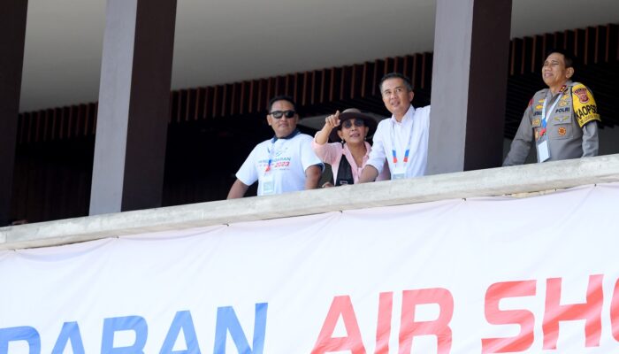 Pangandaran Air Show 2023: 40 Pesawat Udara Terbang Rekreasi Bareng Wisatawan