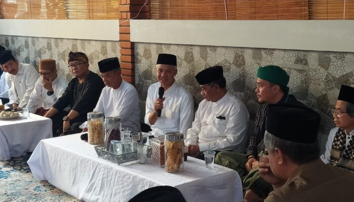 Ke Cipasung, Ganjar Tunjukkan Keberpihakan ke Pesantren
