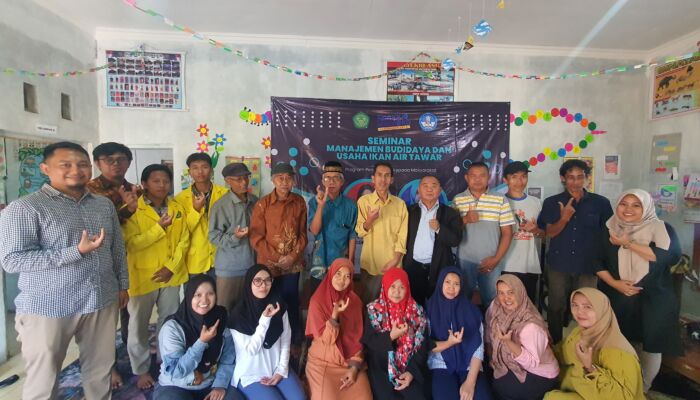 Tim Pengabdian Dosen Universitas Siliwangi Berikan Pelatihan Manajemen Usaha Budidaya Ikan Tawar di Dusun Citengah, Desa Cihaurbeuti, Kabupaten Ciamis.