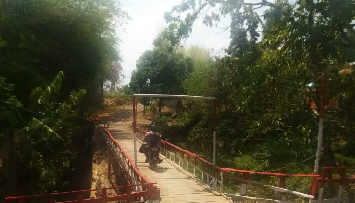 Jembatan Cianda Sempat Ambruk dan Warga Kembali Bangun Alakadarnya, Begini Harapan ke Pemda Sumedang