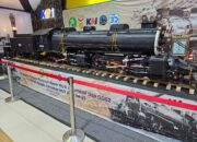 Rekor MURI, Miniatur Lokomotif Uap DD5208, Hadir di Stasiun Bandung