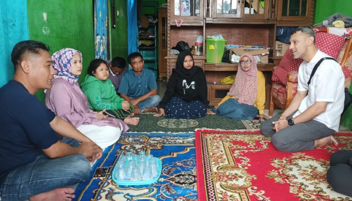 Didi Riyadi Melayat ke Keluarga Bayi Meninggal, Diduga Usai Mendapat Pelayanan Buruk Klinik