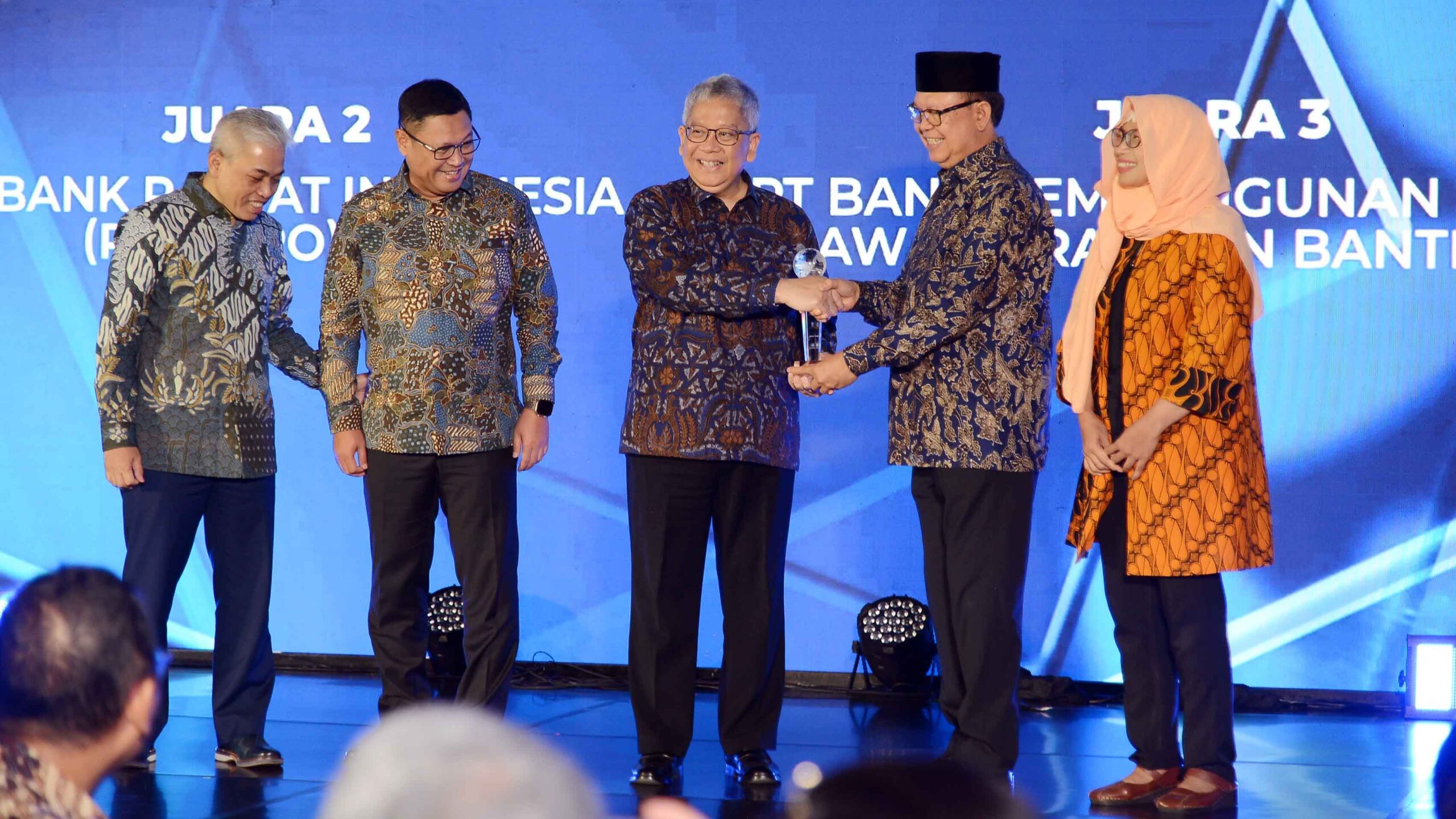Annual Report Award