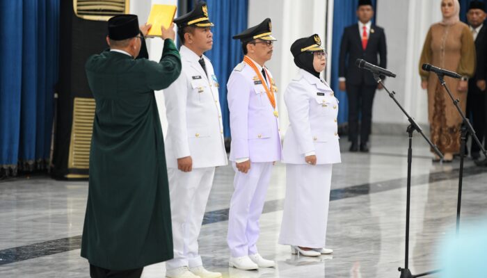 Bey Lantik 3 Pimpinan Daerah | Penjabat Bupati Karawang, Kuningan dan Waki Kota Banjar