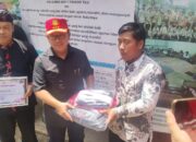 CIANJUR: Siswa SMP IT Pancuh Tilu Terima Bantuan, Bupati Tahu Ada Siswa Tak Punya Sepatu 