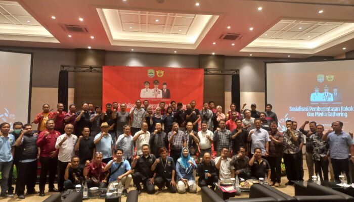 Terharu, Bupati Majalengka Pamit ke Wartawan, 5 Tahun Mengabdi