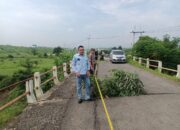 SUMEDANG: Jembatan Sasak Beureum Dibiarkan Rusak, Warga Minta Pemda Lakukan Perbaikan