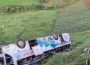 Bus Kramat Djati Terjun ke Jurang di Puncak, Cianjur