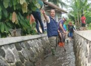 Ratusan Orang Turun ke Saluran Air Pasenda Purbaratu