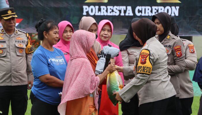 Polisi di Cirebon Gelar Bazar Murah, Disambut Warga
