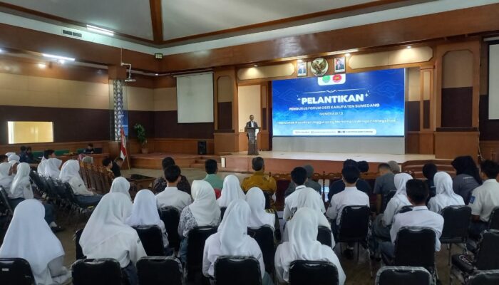 Pengurus Forum OSIS Kabupaten Sumedang Generasi 12 Dilantik