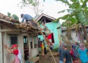 Kwaran Pramuka Salawu Bantu Bangun Rumah Warga Tidak Mampu