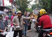 Tebar Kebaikan di Bulan Ramadan, PWI Pokja Kota Bandung Bagikan Takjil