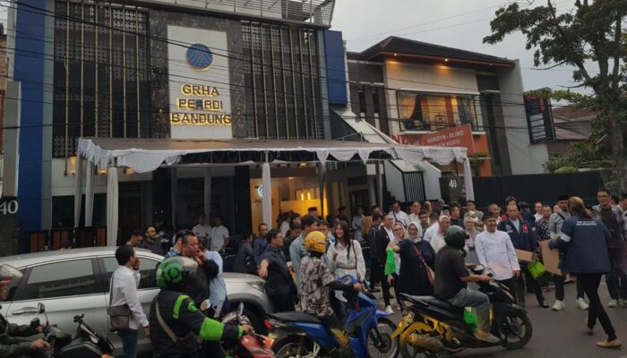 Ketua DPC Peradi Bandung Mohamad Ali Nurdin Gelar Berbagi Takzil dan Buka Puasa 100 Anak Yatim