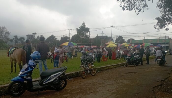 Pasar Kaget Ramadan Disambut Warga Haurngombong, Pelaku UMKM Semringah