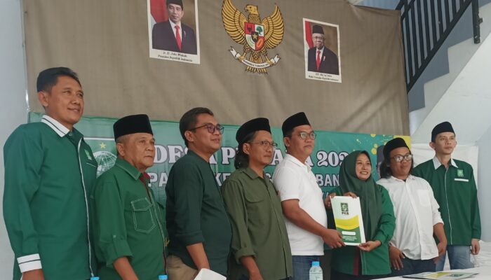 Pengambil Formulir PKB Kota Tasik, Pengusaha, Akademisi Hingga Komika