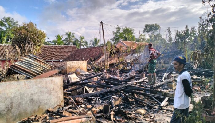 Musibah; 1,5 Ton Gabah Kering Ludes Terbakar dalam Rumah