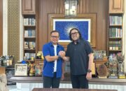 Ono Surono Sambangi Rumah Bima Arya, Disuguhi Kopi Liong