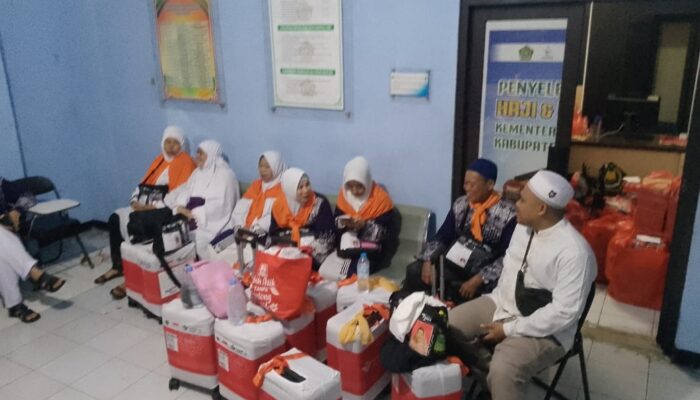 432 Jemaah Haji Asal Cianjur Kloter 47 Diberangkatkan
