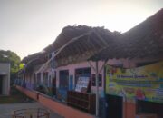 Atap Kelas RA Muhammad Ramdhan Belakang Kantor DPRD Kota Tasik Ambruk