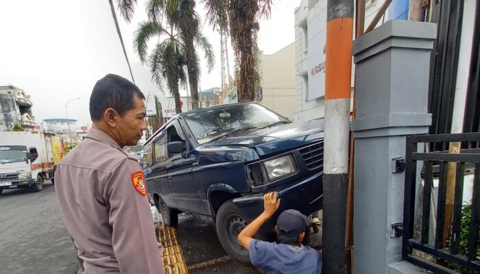 Kecelakaan Tunggal di Jalan HZ Mustofa Kota Tasikmalaya