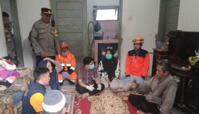 Seorang Ibu di Mangkubumi Ditemukan Tergantung Kain Sarung