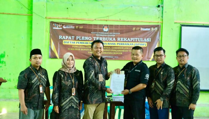 Rapat Pleno DPSHP di Kecamatan Cigugur Tekankan Pentingnya Validasi Data Pemilih untuk Pilkada 2024