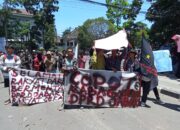 Gabungan Ormas, LSM dan Mahasiswa Ontrog Gedung DPRD Jabar, Ada Apa?