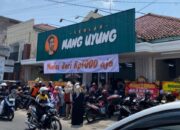 Kang Uyung Aria Jadi Tukang Seblak