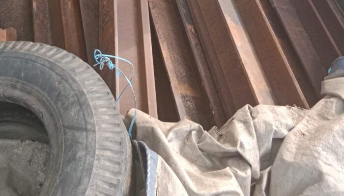 Resmob Polda Jabar Tangkap Pencuri Besi Rel Kereta Api