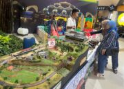 Manjakan Pelanggan KAI Daop 2 Hadirkan Diorama Miniatur Kereta Api Argo Parahyangan di Hall Stasiun Bandung