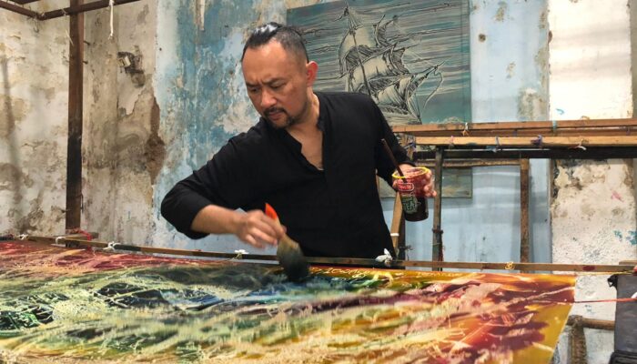 Ronal Surapradja, Pelestari Budaya Lewat Karya di Industri Kreatif