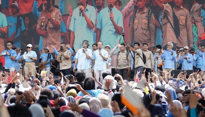 Stadion Dadaha Kota Tasikmalaya Membiru Saat Pesta Rakyat Viman-Diki