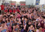 Gembira, Anak-anak Disabilitas Mental Nikmati Perjalanan Naik Kereta Api bersama KAI Commuter Line Wilayah 2 Bandung