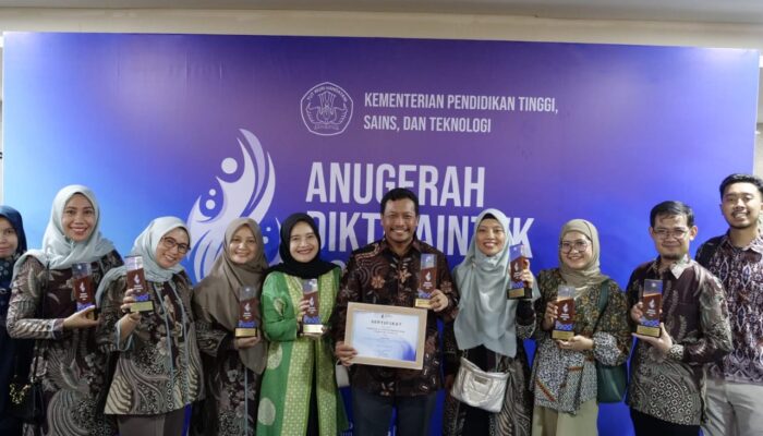 LLDIKTI Wilayah IV Jabar dan Banten Juara Umum, Borong Delapan Penghargaan Diktisaintek 2024