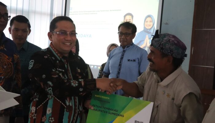 Pemda Sumedang Sosialisasikan Pemberian Bantuan Iuran Jaminan Sosial Ketenagakerjaan bagi Petani dan Butuh Industri Tembakau