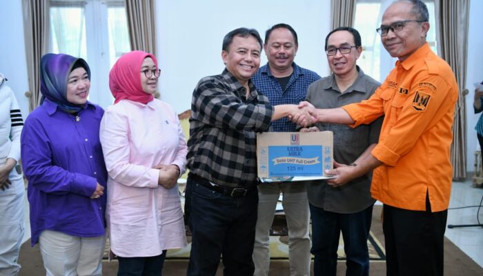 Pemdaprov Jabar: Warga Terdampak Kekeringan di Sukabumi Diberi Beras