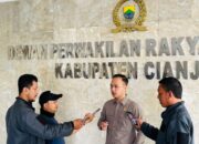 Kantor Desa Padaluyu Disegel Warga, Disoroti  Komisi B DPRD Cianjur