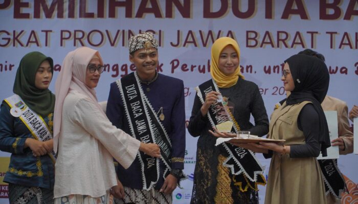 Asep Rifki: Dari Pangandaran untuk Literasi Jawa Barat, Cendikia Putra yang Menginspirasi