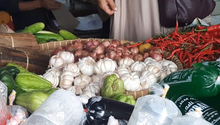 Harga Beberapa Bahan Pokok di Singaparna Mulai Merangkak Naik