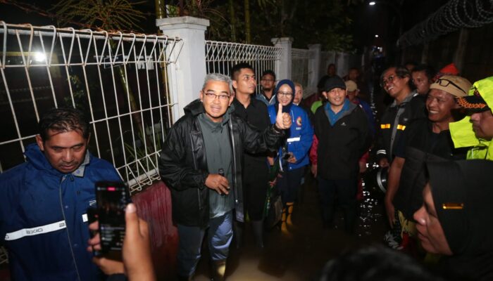 Farhan Tinjau Banjir Rancanumpang dan Bandung Indah Raya