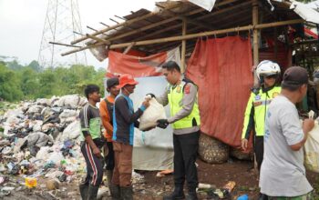 Blusukan ke Tempat Sampah