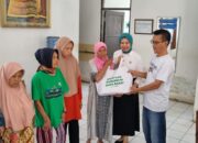 PKK Jabar Gelar Baksos di Panti Lansia dan Panti Anak