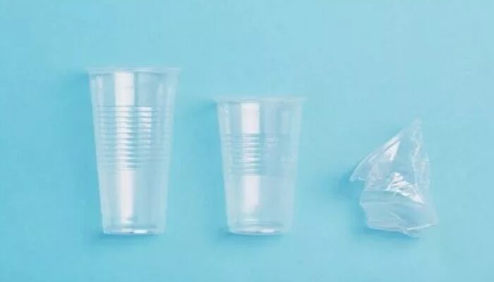 Produsen AMDK Dianggap Tidak Taat Aturan | Sampah Gelas Plastik Menumpuk