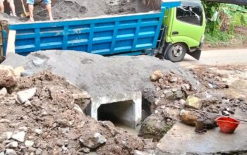 Perbaikan Jalan di Cipatujah Asal-asalan