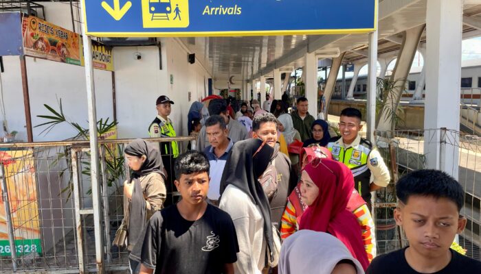 KAI Divre II Sumbar Catat Angka Tertinggi Penjualan Tiket Angkutan Lebaran 2025