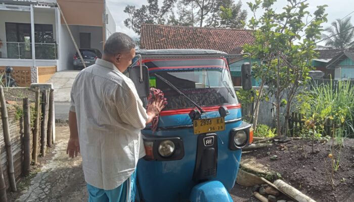 Demi Kumpul Keluarga, Samin Rela Pulang Dengan Bajay Ke Cigalontang